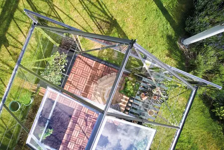 ICON 8 · 8.1 m² (8' x 10') Alu m/3 mm Glas